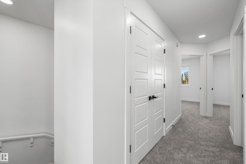 4180 Kinglet Drive, Edmonton, AB - Indoor Photo Showing Other Room