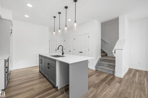 4180 Kinglet Drive, Edmonton, AB - Indoor Photo Showing Kitchen With Upgraded Kitchen