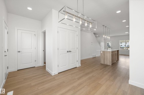618 176 Avenue, Edmonton, AB - Indoor Photo Showing Other Room