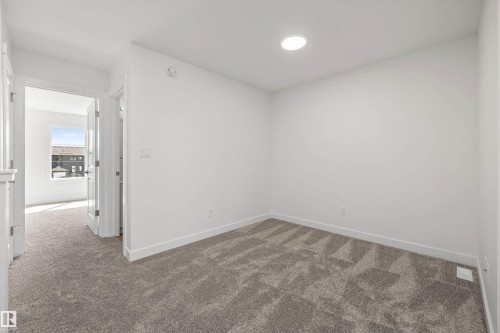 618 176 Avenue, Edmonton, AB - Indoor Photo Showing Other Room