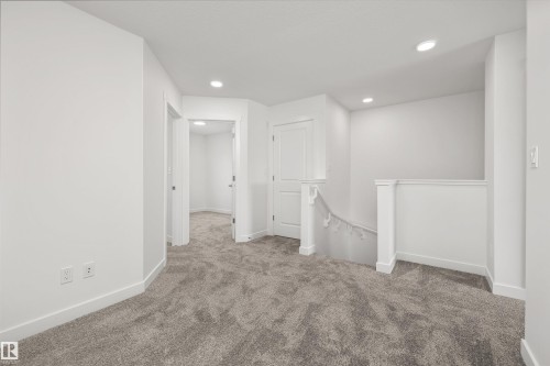618 176 Avenue, Edmonton, AB - Indoor Photo Showing Other Room