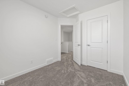 618 176 Avenue, Edmonton, AB - Indoor Photo Showing Other Room