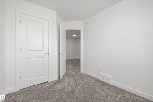 618 176 Avenue, Edmonton, AB - Indoor Photo Showing Other Room
