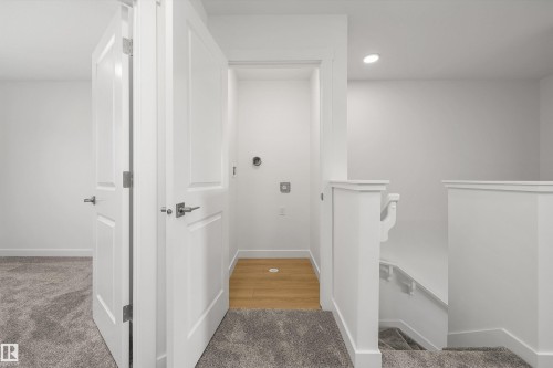 618 176 Avenue, Edmonton, AB - Indoor Photo Showing Other Room