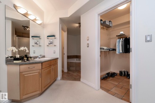 102 10855 Saskatchewan Drive, Edmonton, AB - Indoor