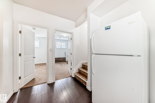 10316 162 Street Nw, Edmonton, AB - Indoor Photo Showing Other Room