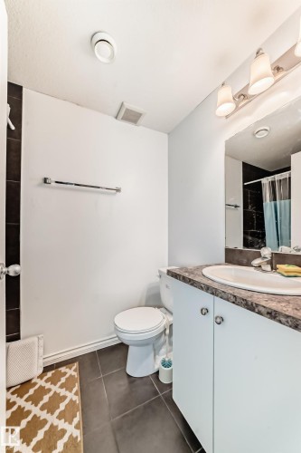 10316 162 Street Nw, Edmonton, AB - Indoor Photo Showing Bathroom