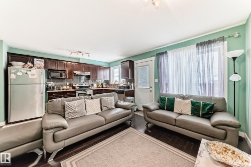 10316 162 Street Nw, Edmonton, AB - Indoor Photo Showing Living Room