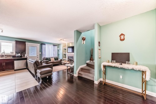 10316 162 Street Nw, Edmonton, AB - Indoor Photo Showing Living Room
