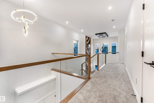 Edmonton, AB - Indoor Photo Showing Other Room