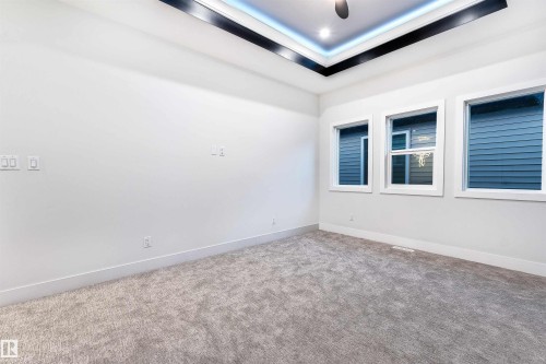 Edmonton, AB - Indoor Photo Showing Other Room