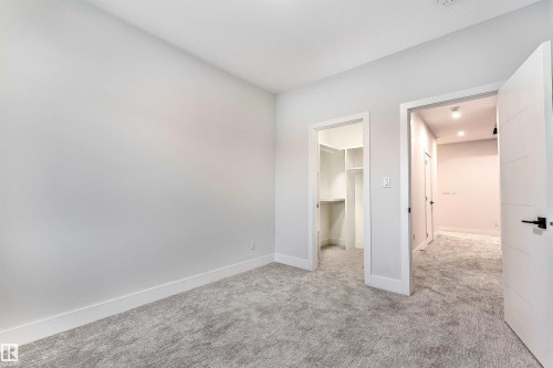 Edmonton, AB - Indoor Photo Showing Other Room