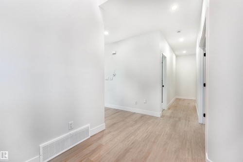 Edmonton, AB - Indoor Photo Showing Other Room