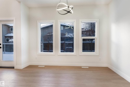 Edmonton, AB - Indoor Photo Showing Other Room