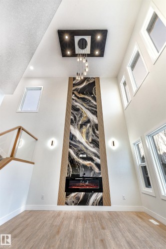 Edmonton, AB - Indoor Photo Showing Other Room