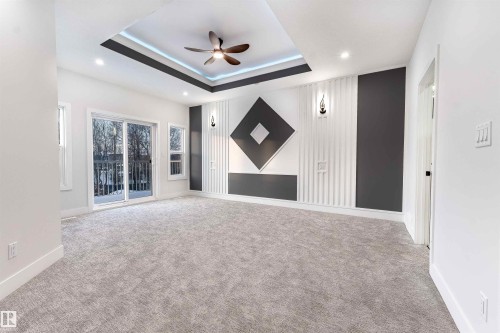 Edmonton, AB - Indoor Photo Showing Other Room