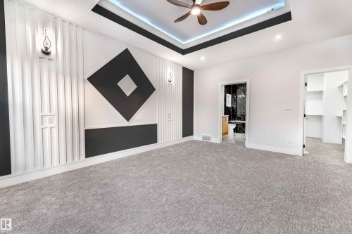 Edmonton, AB - Indoor Photo Showing Other Room