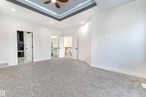 Edmonton, AB - Indoor Photo Showing Other Room