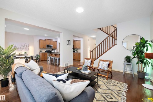 17831 84 Street, Edmonton, AB - Indoor Photo Showing Living Room