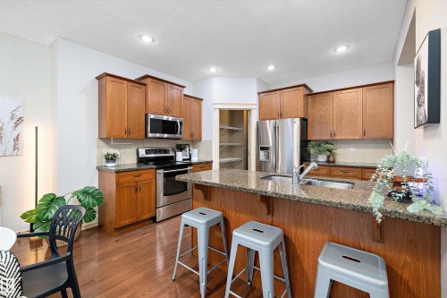 17831 84 Street, Edmonton, AB - Indoor Photo Showing Kitchen With Stainless Steel Kitchen
