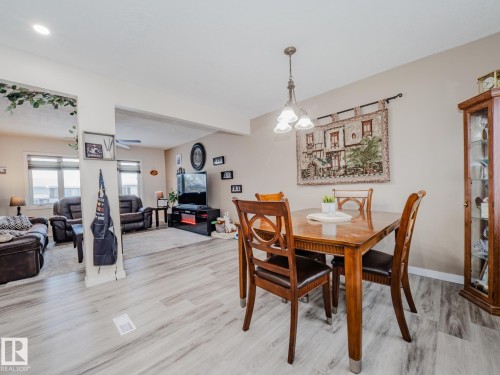 4617 54 Avenue, Calmar, AB - Indoor Photo Showing Dining Room
