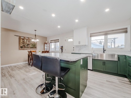 4617 54 Avenue, Calmar, AB - Indoor