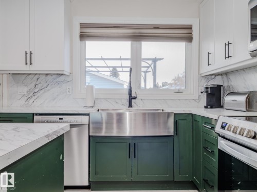 4617 54 Avenue, Calmar, AB - Indoor Photo Showing Kitchen