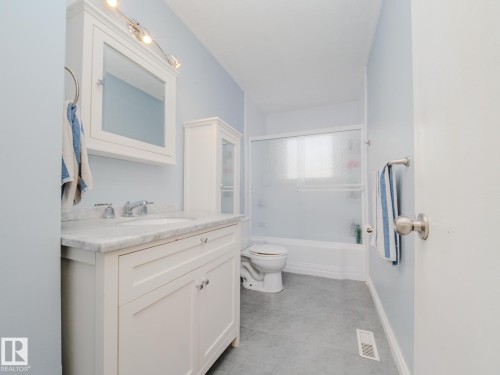 4617 54 Avenue, Calmar, AB - Indoor Photo Showing Bathroom