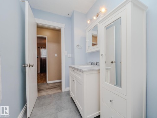 4617 54 Avenue, Calmar, AB - Indoor Photo Showing Other Room