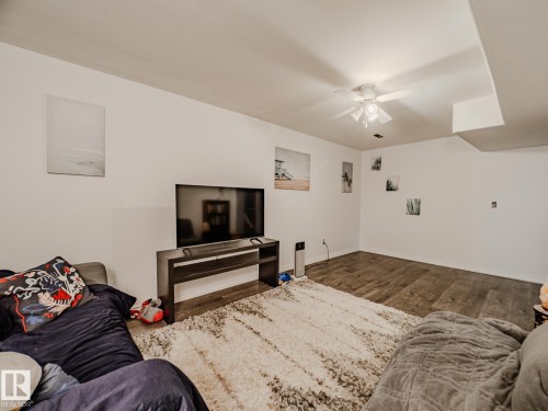 4617 54 Avenue, Calmar, AB - Indoor