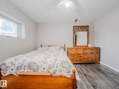 4617 54 Avenue, Calmar, AB - Indoor Photo Showing Bedroom