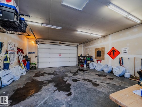 4617 54 Avenue, Calmar, AB - Indoor Photo Showing Garage