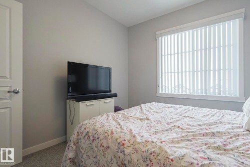 407 812 Welsh Drive, Edmonton, AB - Indoor Photo Showing Bedroom