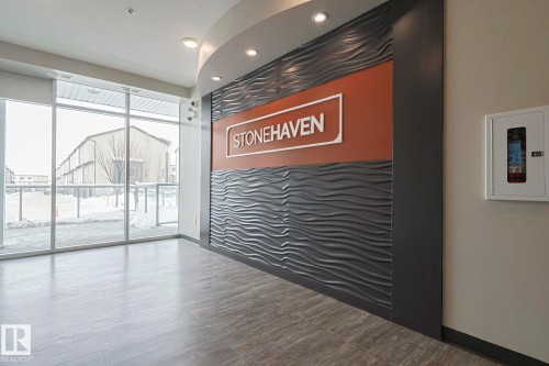 407 812 Welsh Drive, Edmonton, AB - Indoor Photo Showing Other Room