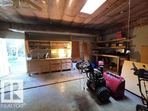 11737 125 Street, Edmonton, AB - Indoor