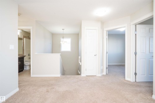 5206 20 Avenue, Edmonton, AB - Indoor Photo Showing Other Room