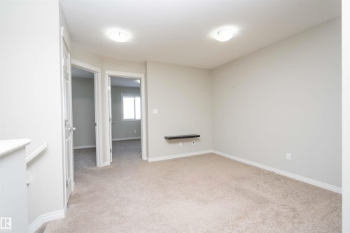 5206 20 Avenue, Edmonton, AB - Indoor Photo Showing Other Room