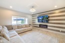 17003 71 Street, Edmonton, AB  - Indoor Photo Showing Living Room 