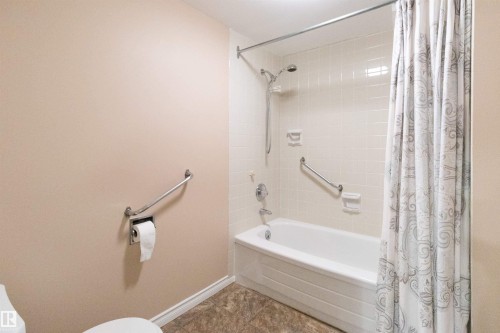 308 14810 51 Ave, Edmonton, AB - Indoor Photo Showing Bathroom