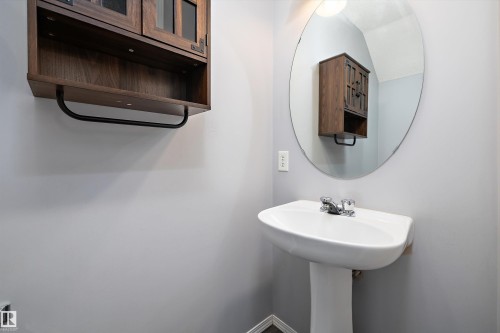 72 5604 199 Street, Edmonton, AB - Indoor Photo Showing Bathroom