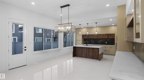 6188 Carr Road, Edmonton, AB - Indoor Photo Showing Kitchen