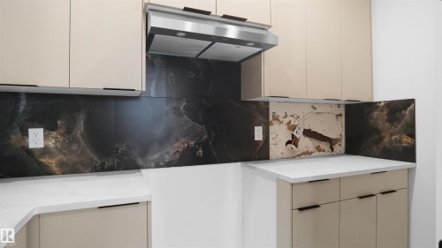 6188 Carr Road, Edmonton, AB - Indoor Photo Showing Kitchen