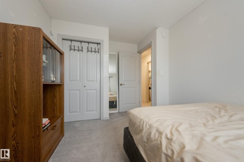 1717 Dumont Crescent, Edmonton, AB - Indoor Photo Showing Bedroom