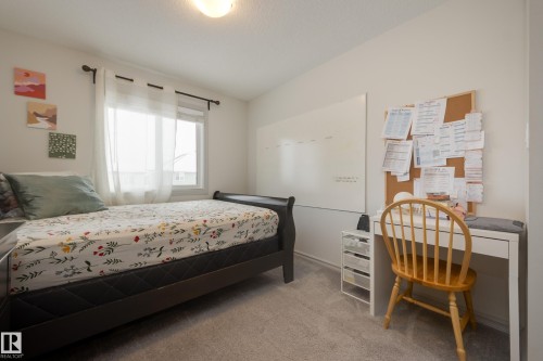 1717 Dumont Crescent, Edmonton, AB - Indoor Photo Showing Bedroom