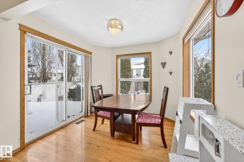 4027 31 Street, Edmonton, AB - Indoor Photo Showing Dining Room