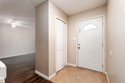 1130 Knottwood Road, Edmonton, AB - Indoor Photo Showing Other Room