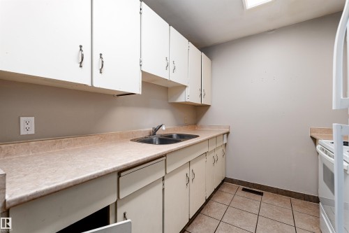 1130 Knottwood Road, Edmonton, AB - Indoor Photo Showing Kitchen With Double Sink