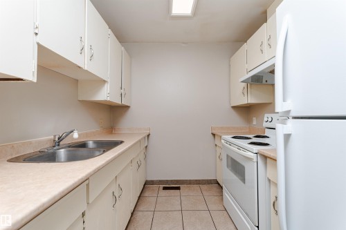 1130 Knottwood Road, Edmonton, AB - Indoor Photo Showing Kitchen With Double Sink