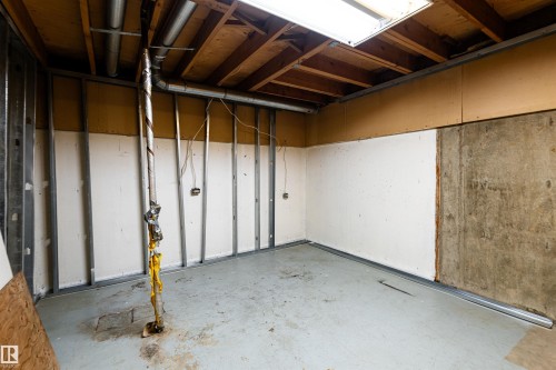 1130 Knottwood Road, Edmonton, AB - Indoor Photo Showing Basement