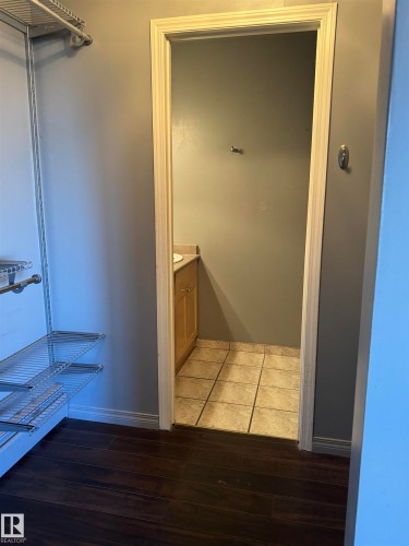 425 11217 103 Avenue, Edmonton, AB - Indoor